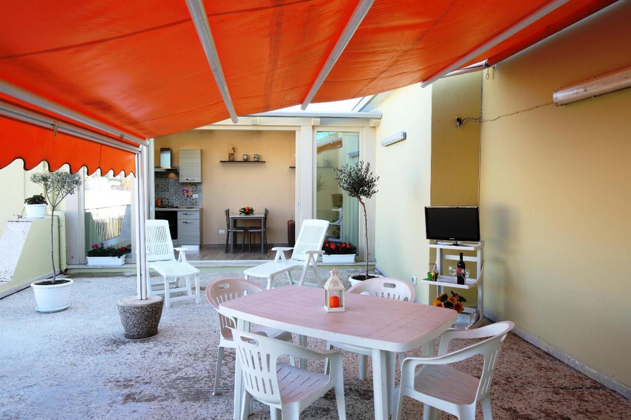 Re Sole Case Vacanze - Esclusivo Attico M A R T E Con Spaziosissima Terrazza Solarium Attrezzata Avola Exterior foto