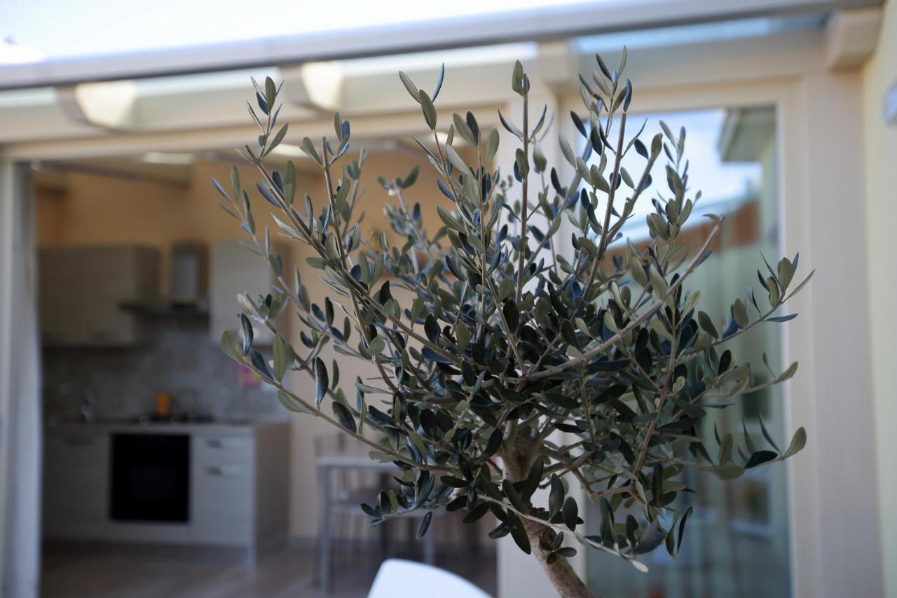Re Sole Case Vacanze - Esclusivo Attico M A R T E Con Spaziosissima Terrazza Solarium Attrezzata Avola Exterior foto