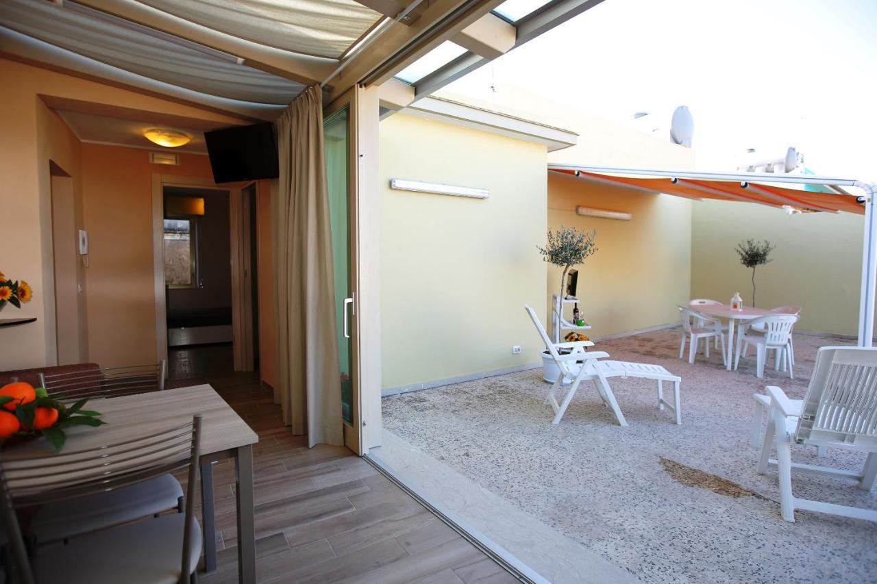 Re Sole Case Vacanze - Esclusivo Attico M A R T E Con Spaziosissima Terrazza Solarium Attrezzata Avola Exterior foto