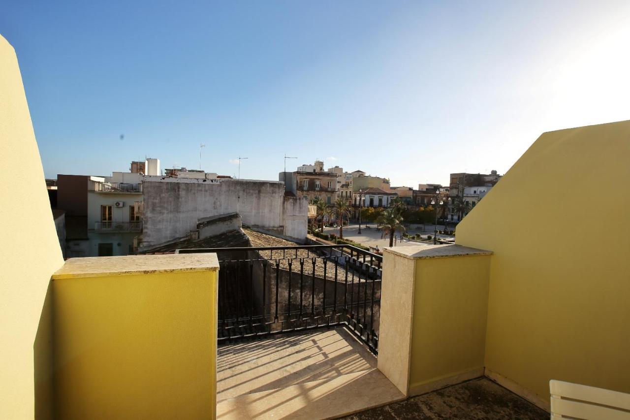 Re Sole Case Vacanze - Esclusivo Attico M A R T E Con Spaziosissima Terrazza Solarium Attrezzata Avola Exterior foto